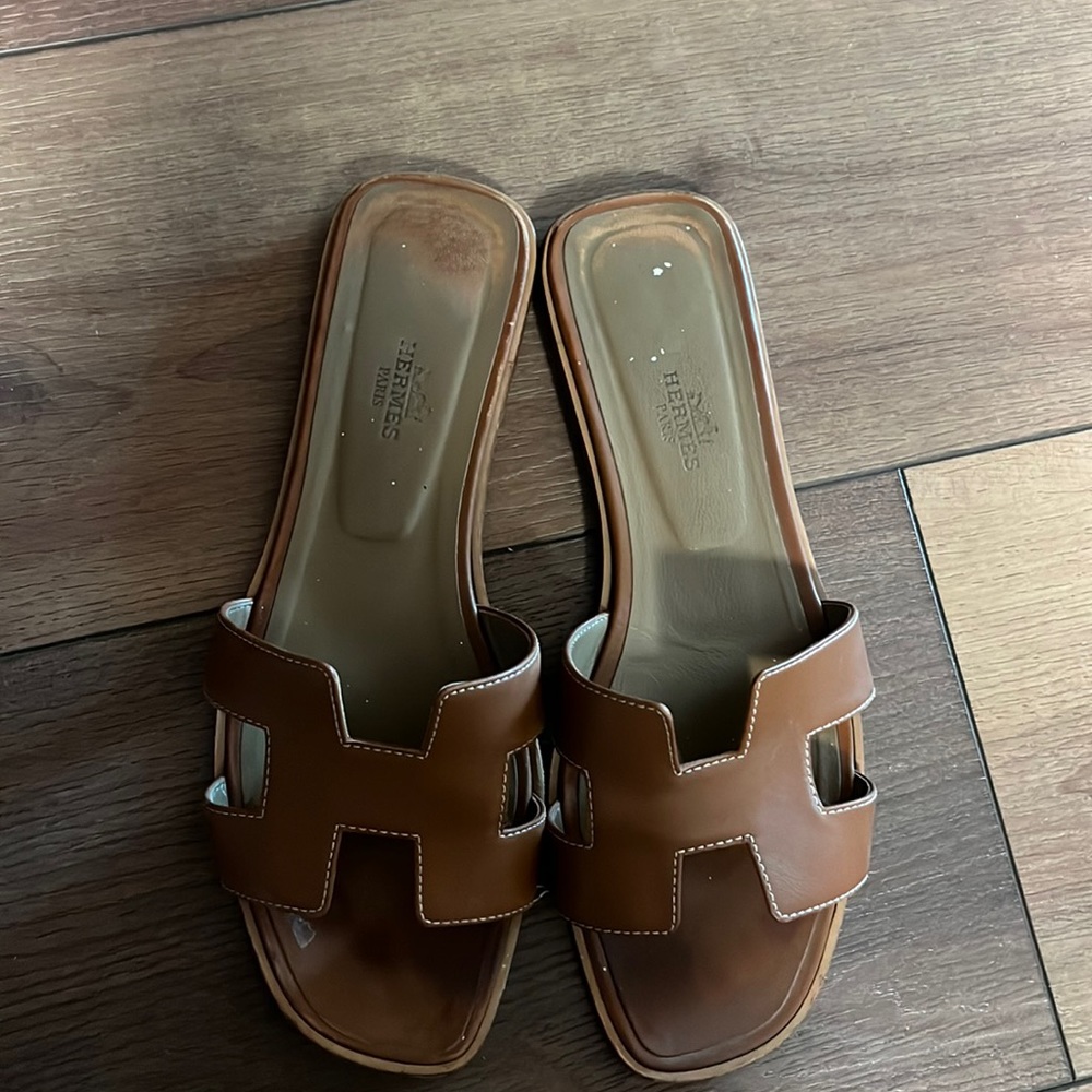 Hermes oran slide in Gold size 39